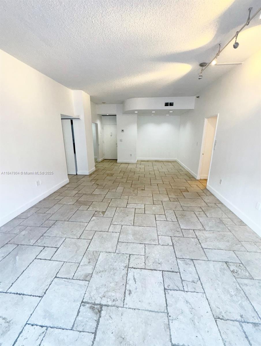20505 E Country Clb Dr #135