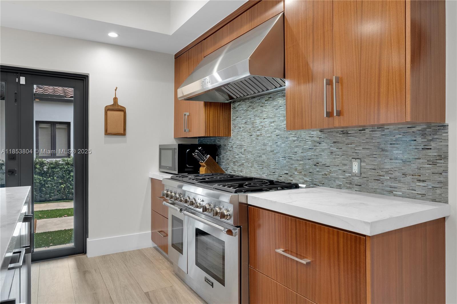 4475 N Meridian Ave Miami Beach, FL 33140