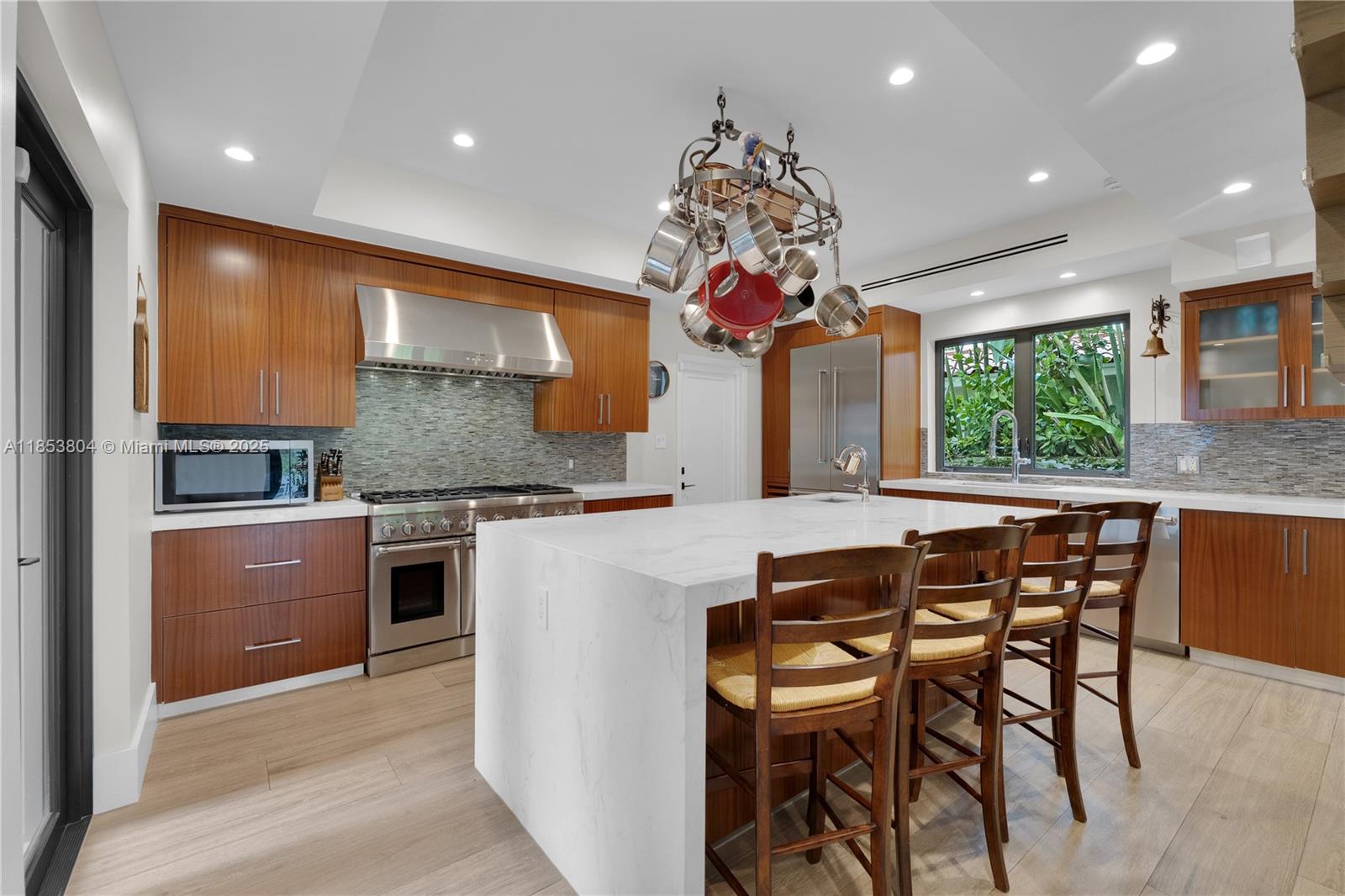 4475 N Meridian Ave Miami Beach, FL 33140