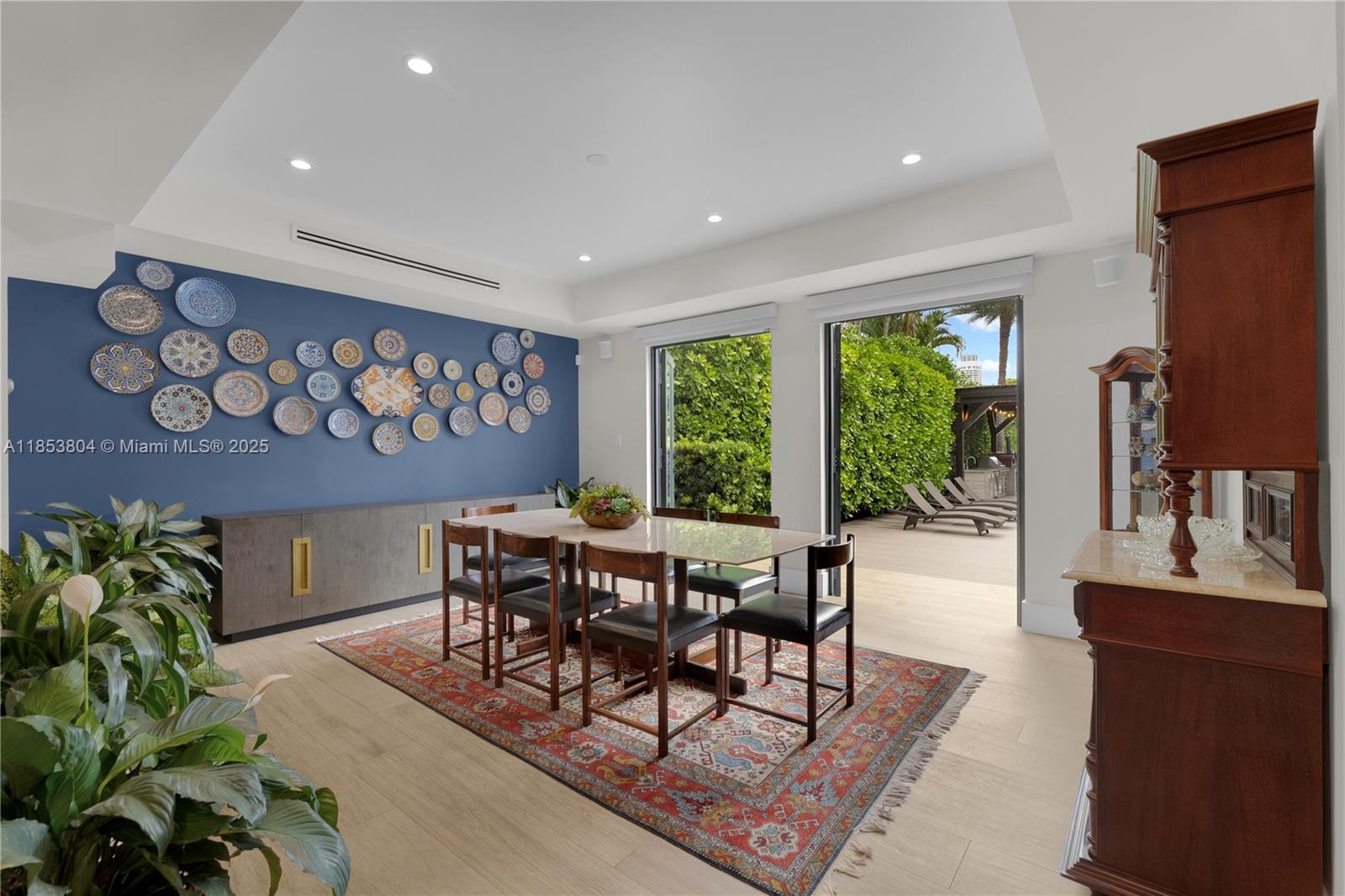 4475 N Meridian Ave Miami Beach, FL 33140