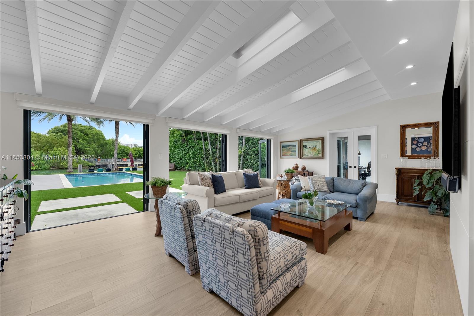 4475 N Meridian Ave Miami Beach, FL 33140