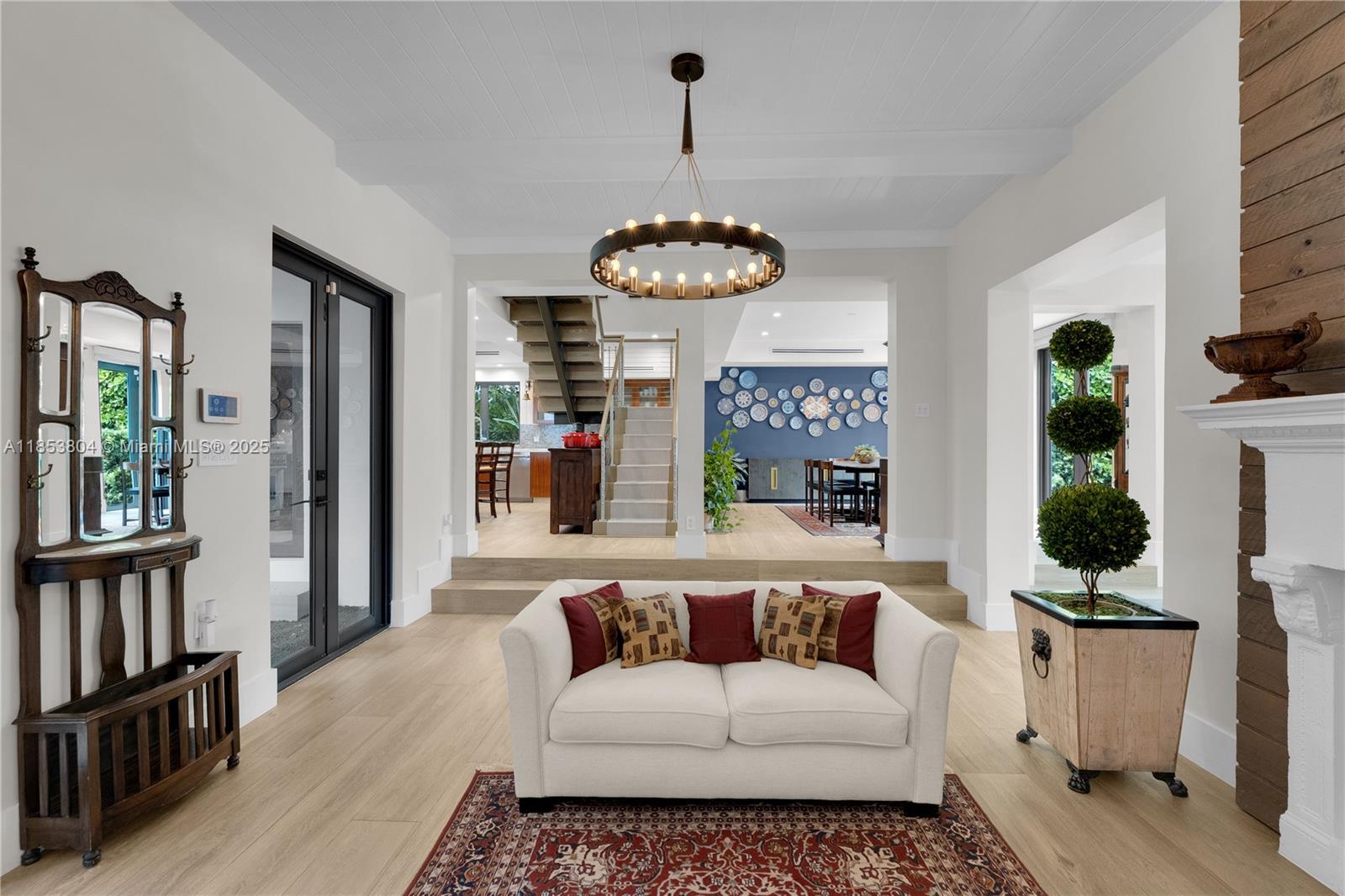 4475 N Meridian Ave Miami Beach, FL 33140