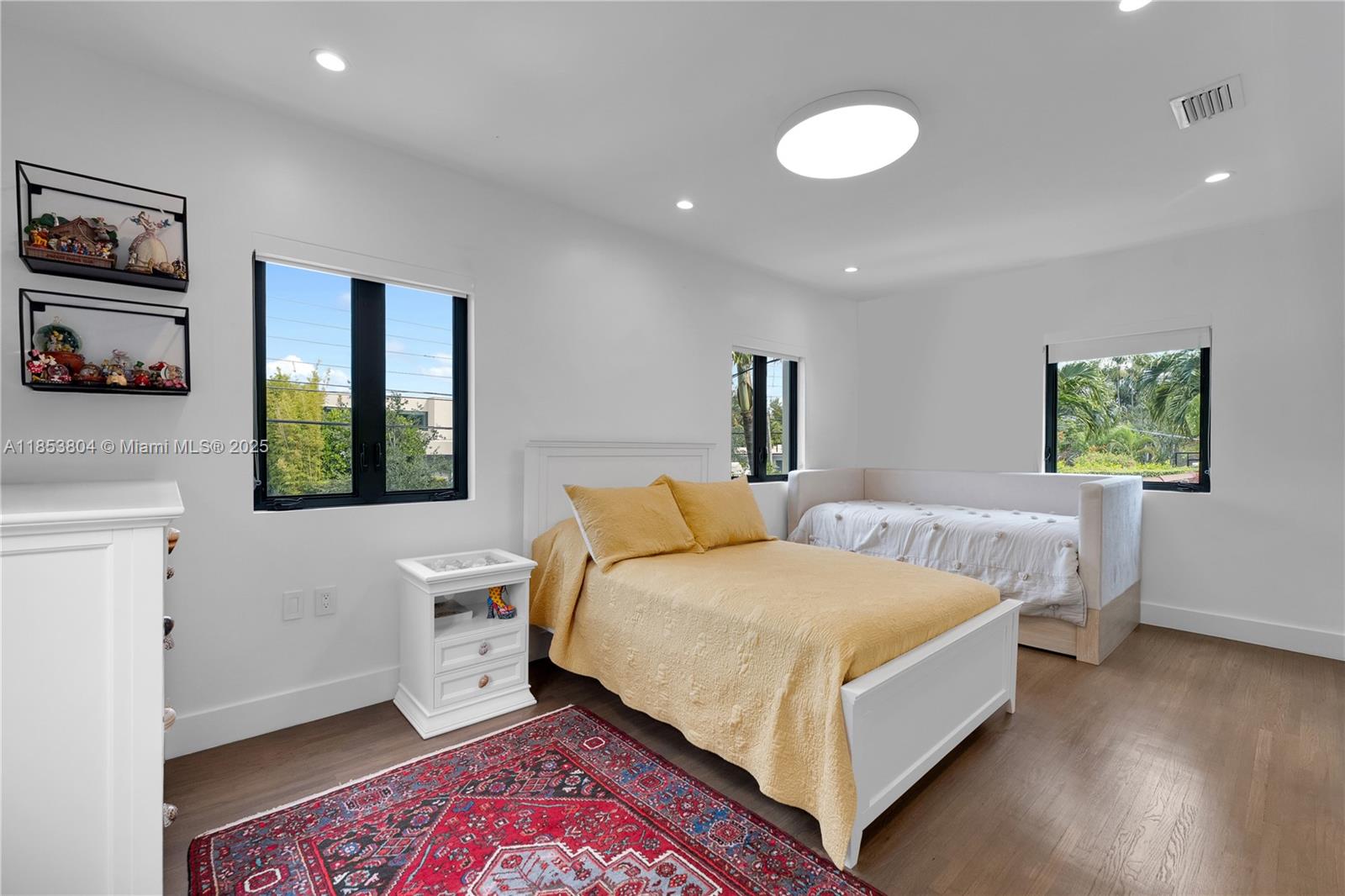 4475 N Meridian Ave Miami Beach, FL 33140