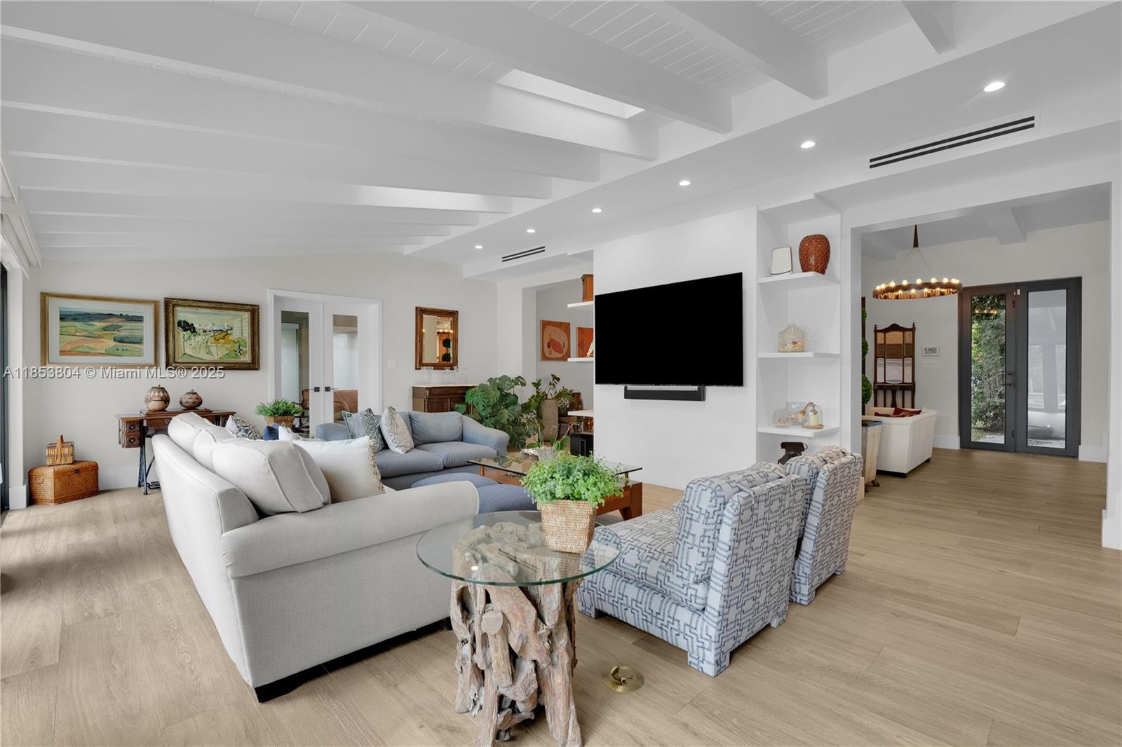 4475 N Meridian Ave Miami Beach, FL 33140