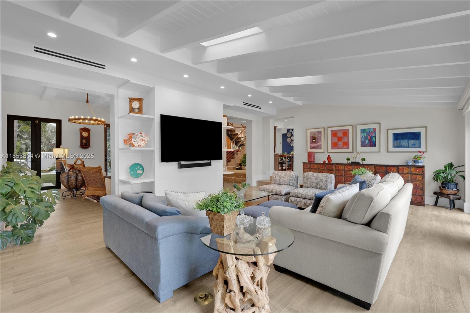 4475 N Meridian Ave Miami Beach, FL 33140