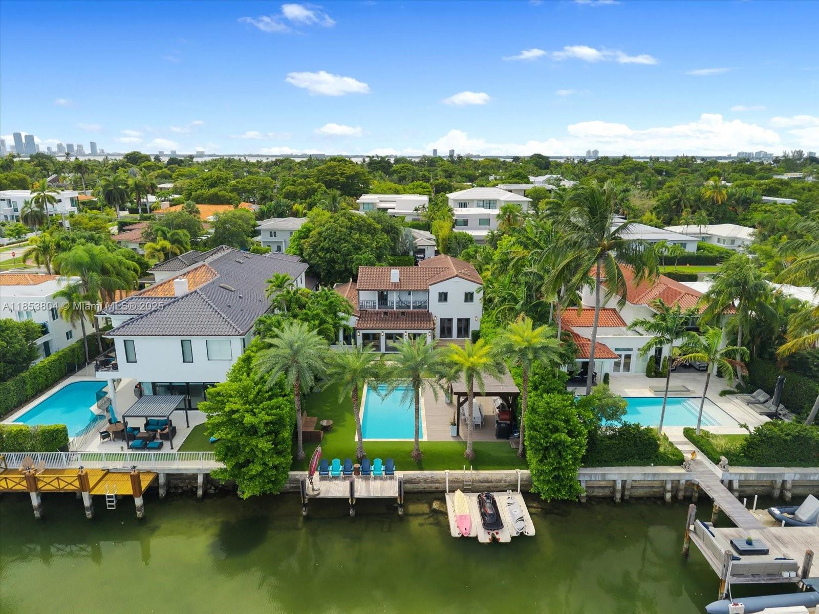 4475 N Meridian Ave Miami Beach, FL 33140