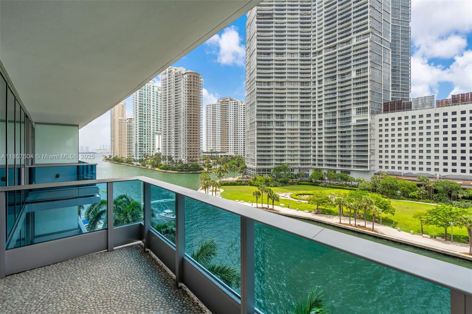 image Epic West Condo27