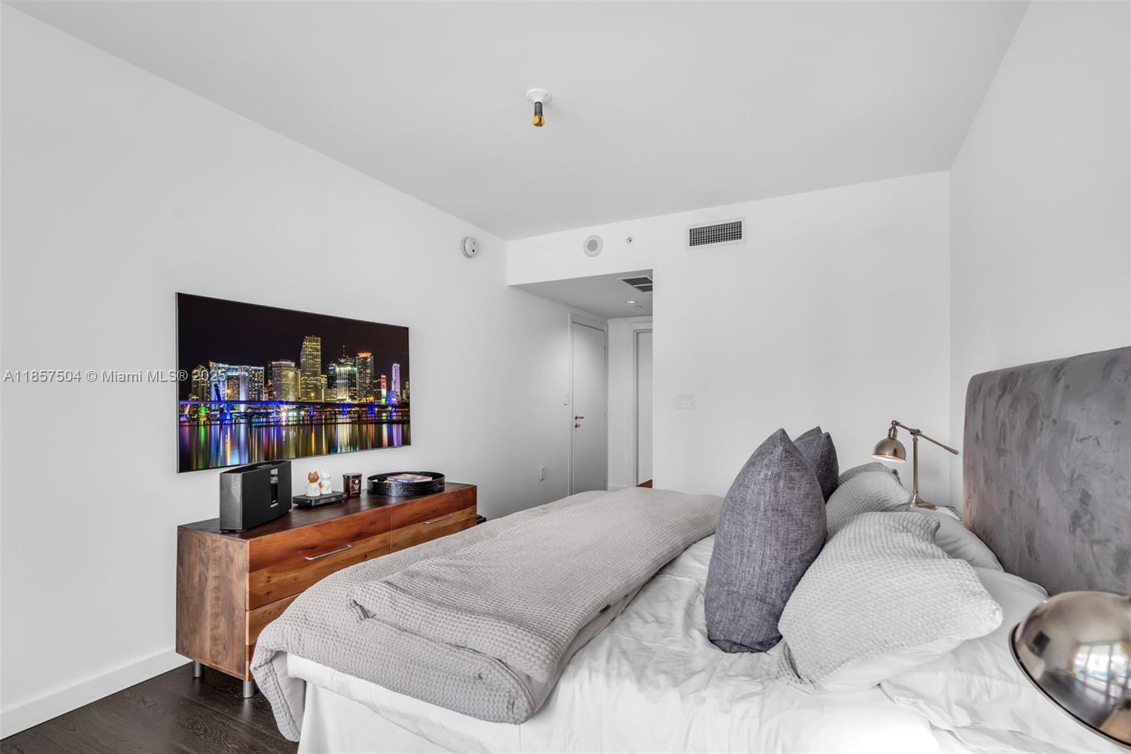 image Epic West Condo30