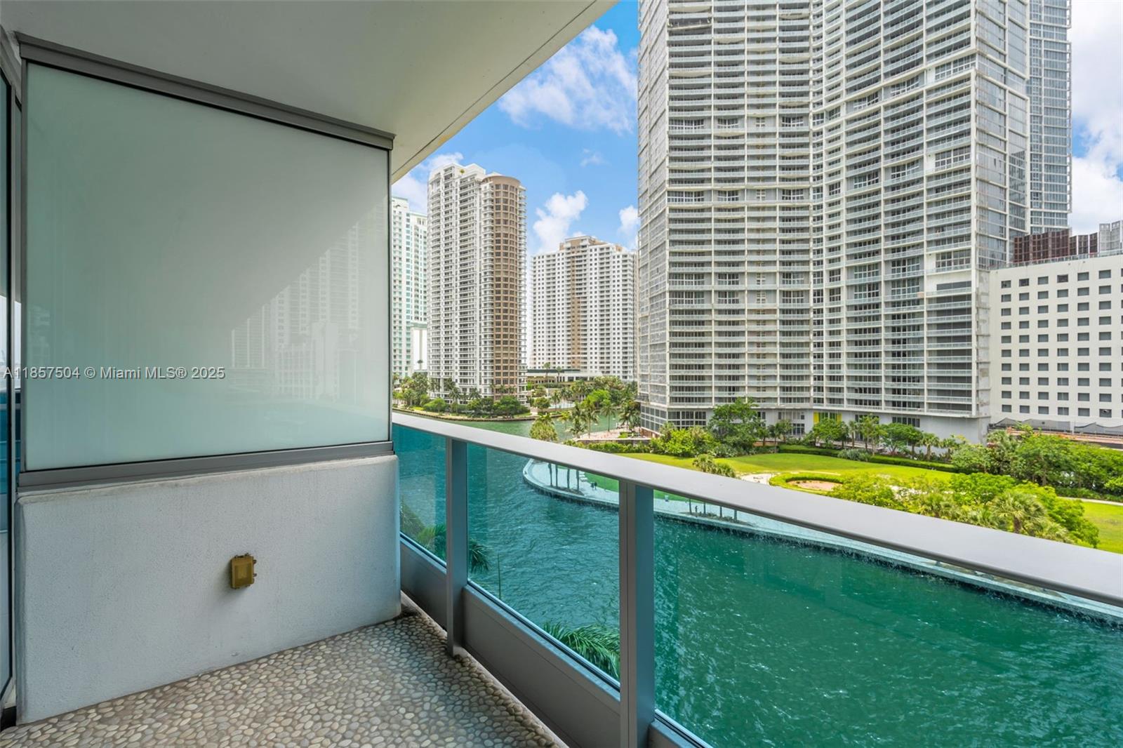 image Epic West Condo36