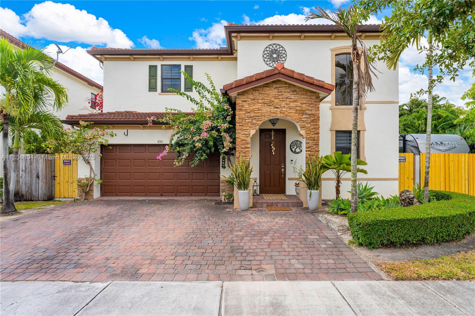 655 SE 37th Ter