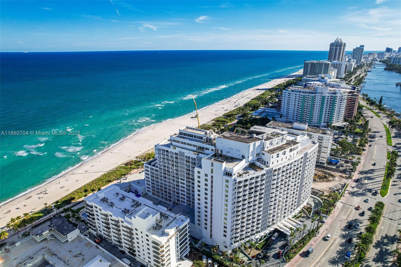 5401 Collins Ave #211