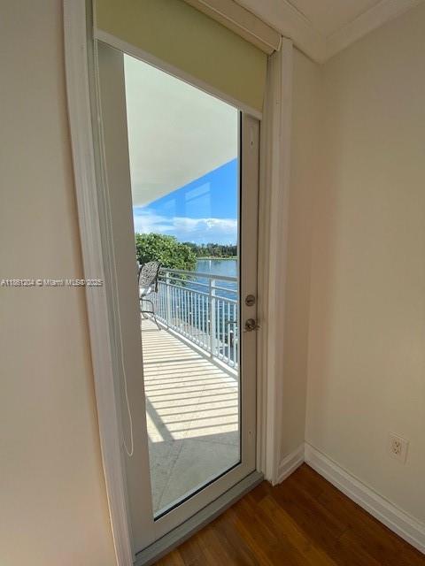 9250 W Bay Hbr Dr #3B Bay Harbor Islands, FL 33154