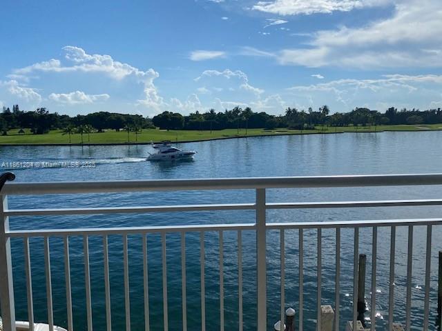 9250 W Bay Hbr Dr #3B Bay Harbor Islands, FL 33154