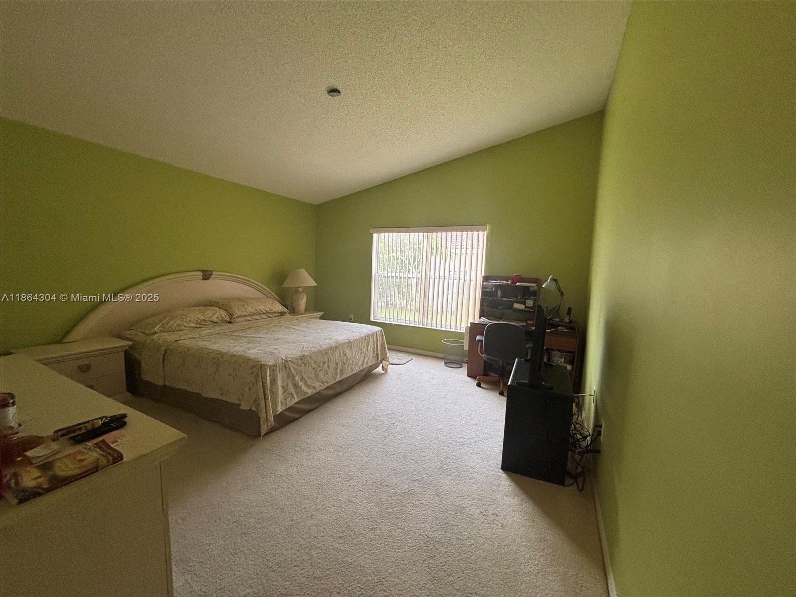 18581 NW 23rd St Pembroke Pines, FL 33029