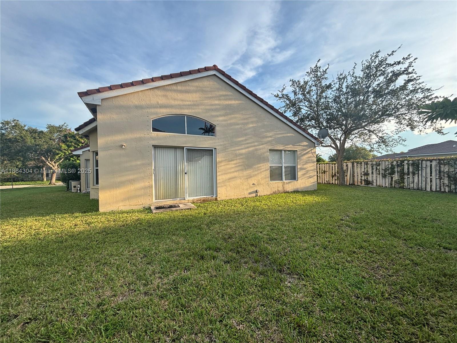 18581 NW 23rd St Pembroke Pines, FL 33029