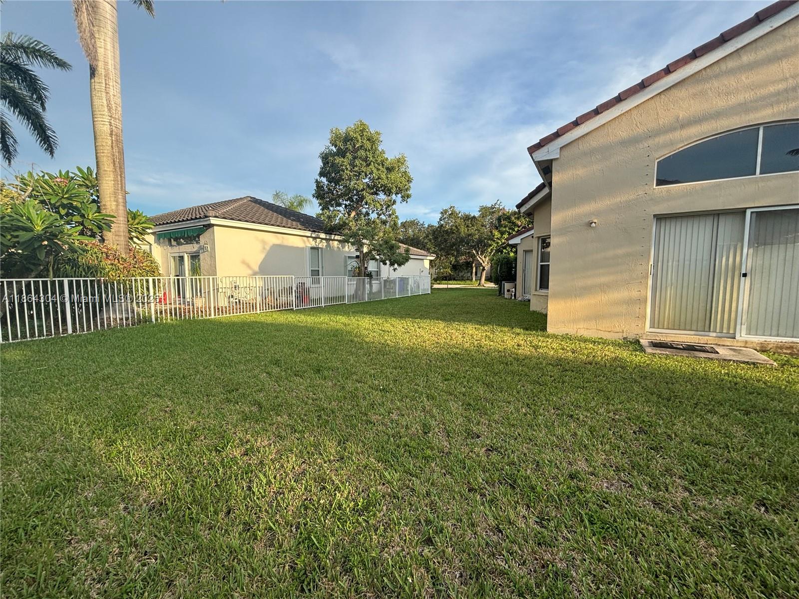 18581 NW 23rd St Pembroke Pines, FL 33029