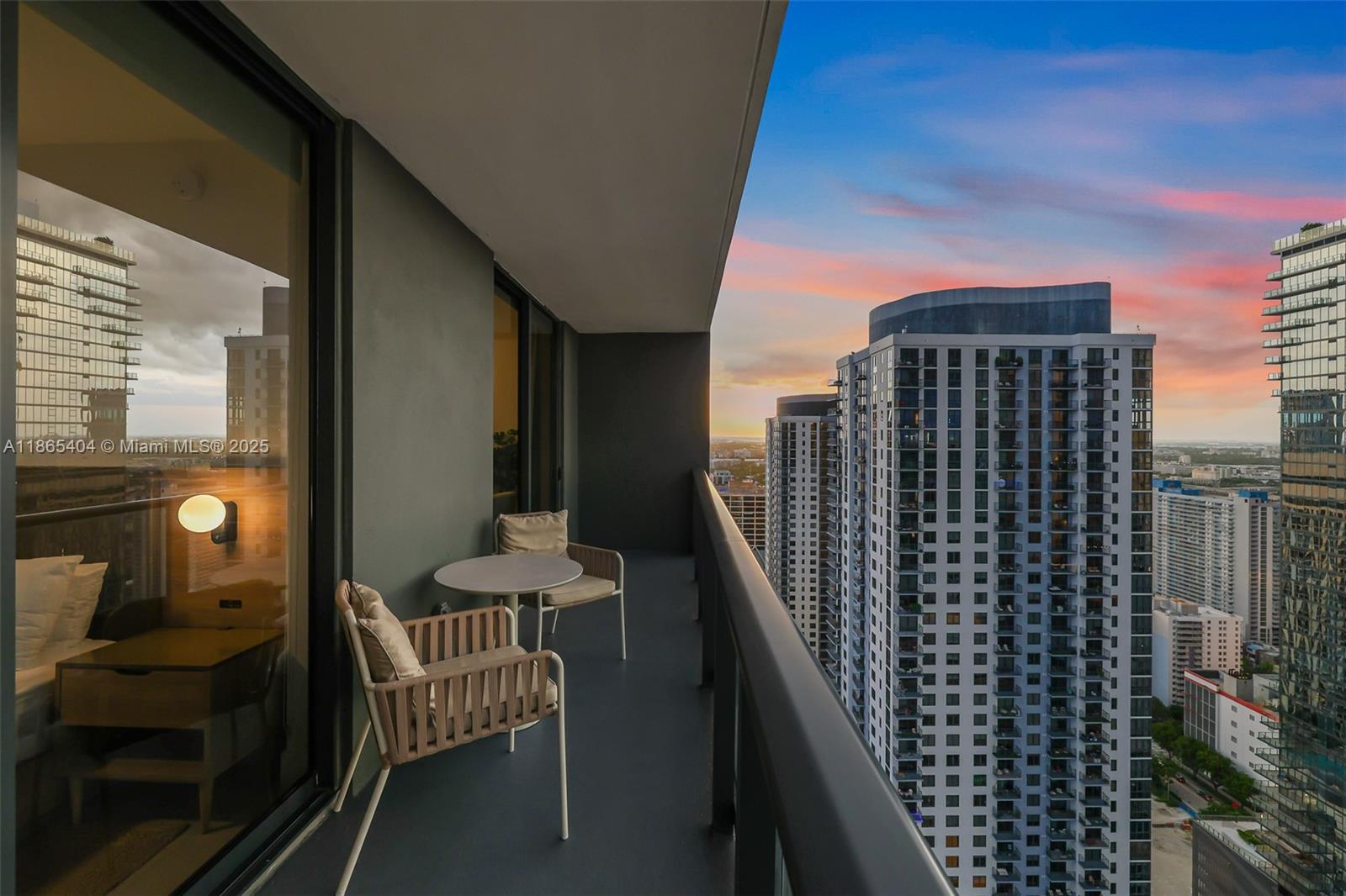 image Gale Miami41