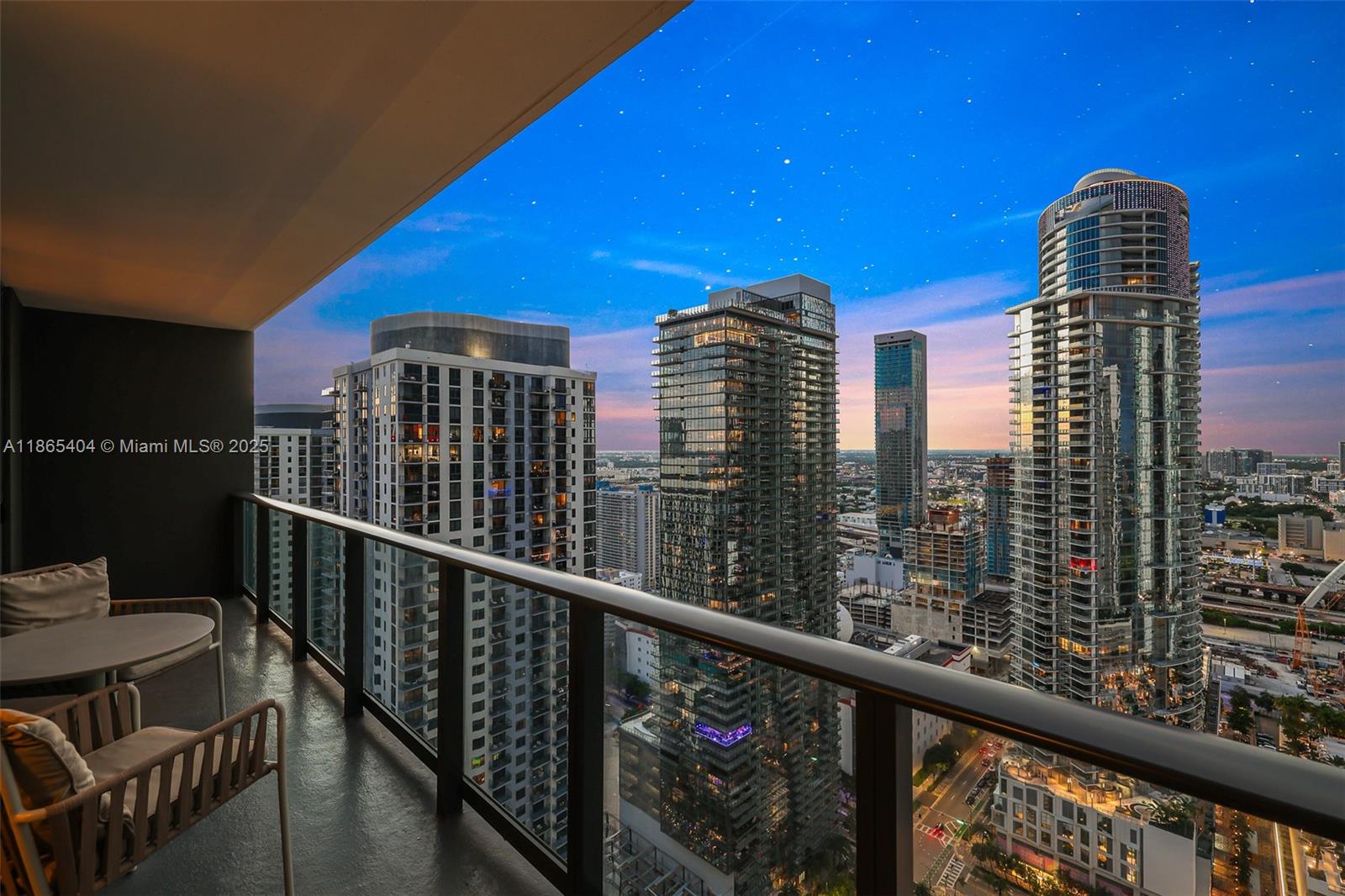 image Gale Miami43