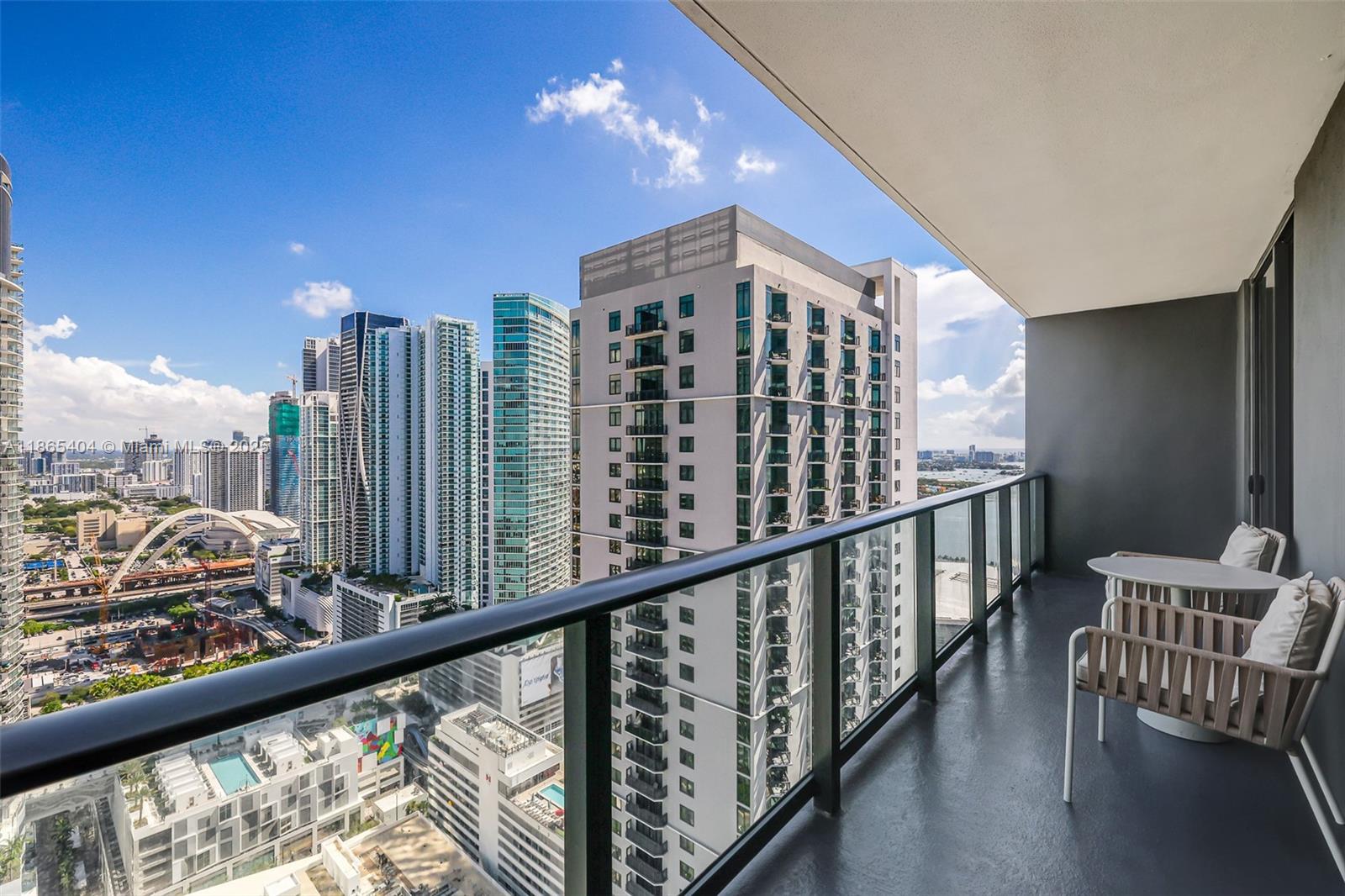 image Gale Miami4