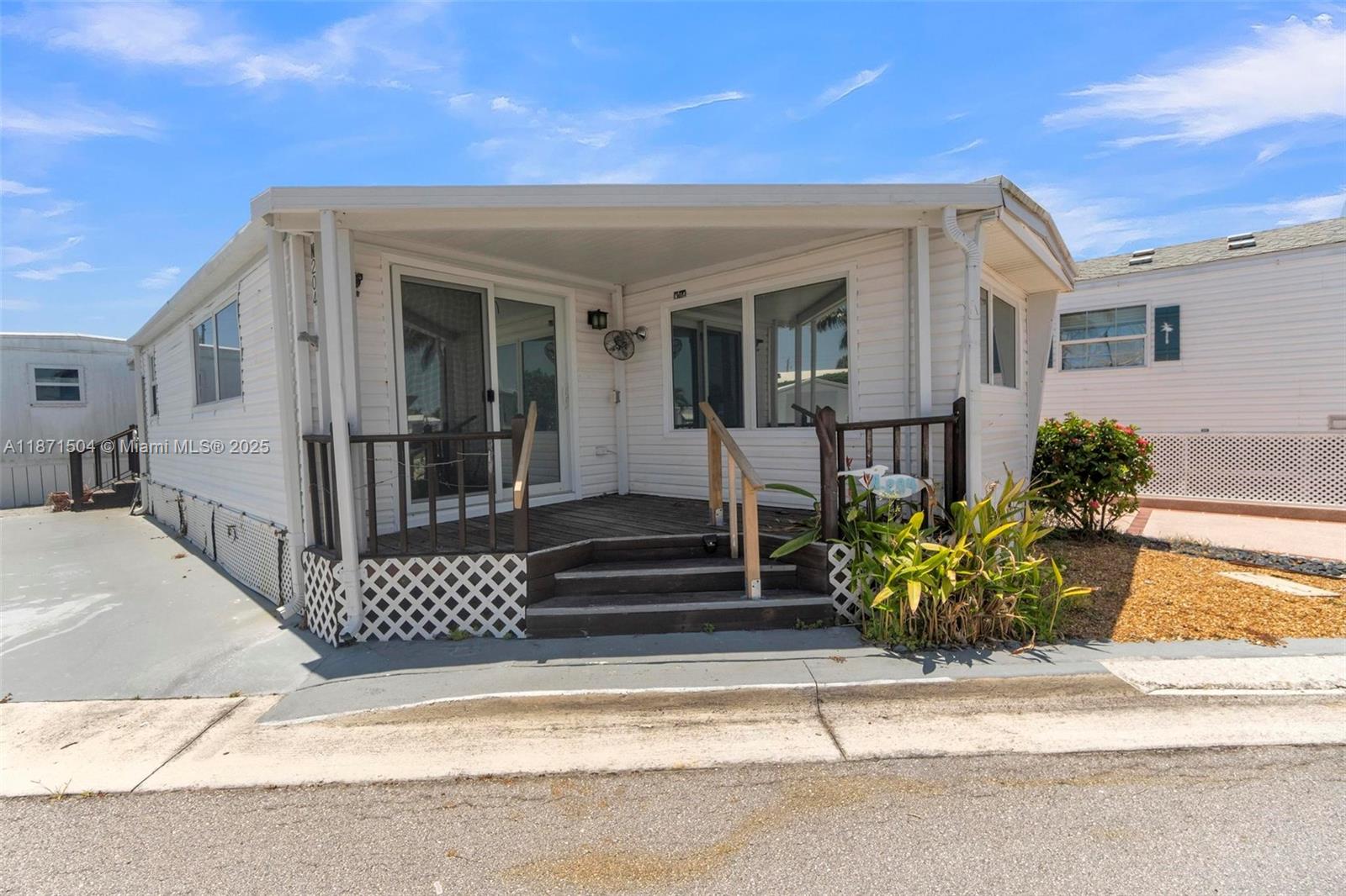 204 Flamingo Dr