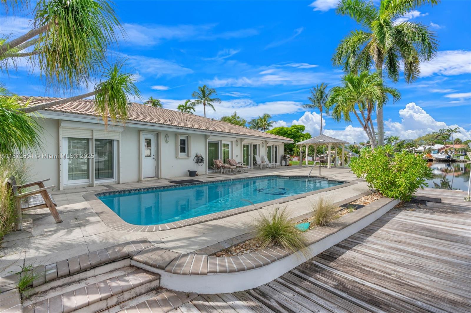 2401 Fryer Pt Fort Lauderdale, FL 33305