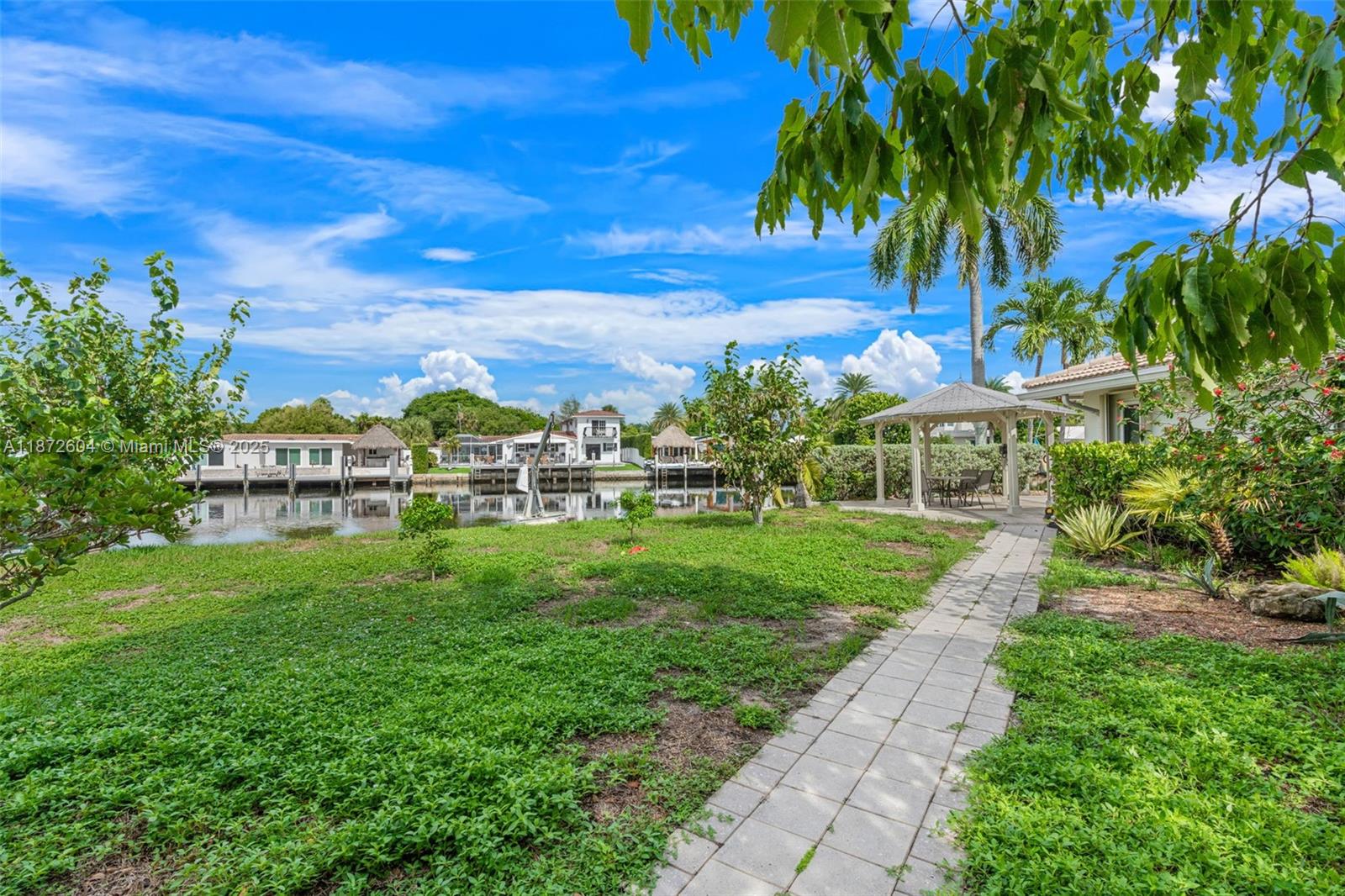 2401 Fryer Pt Fort Lauderdale, FL 33305