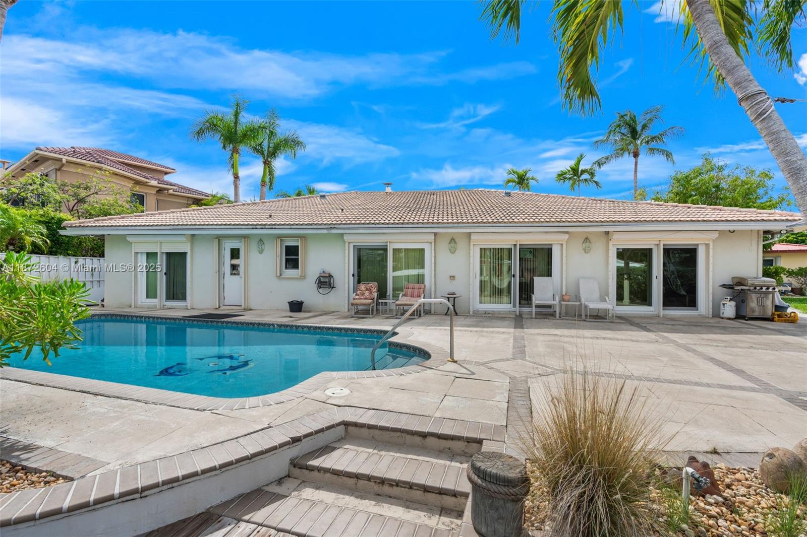 2401 Fryer Pt Fort Lauderdale, FL 33305