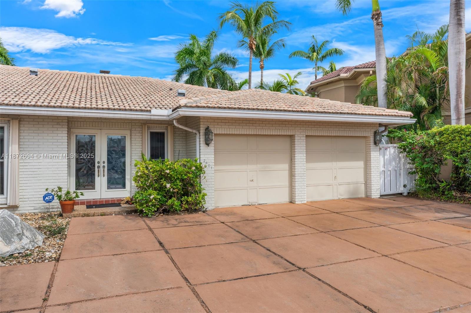 2401 Fryer Pt Fort Lauderdale, FL 33305