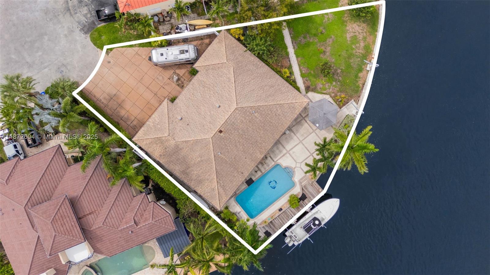 2401 Fryer Pt Fort Lauderdale, FL 33305