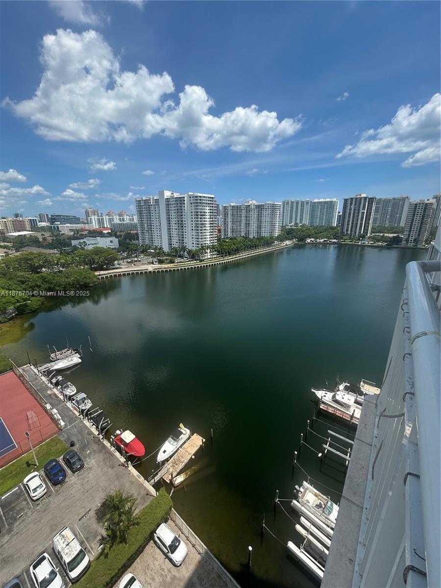 18081 Biscayne Blvd #1502-4