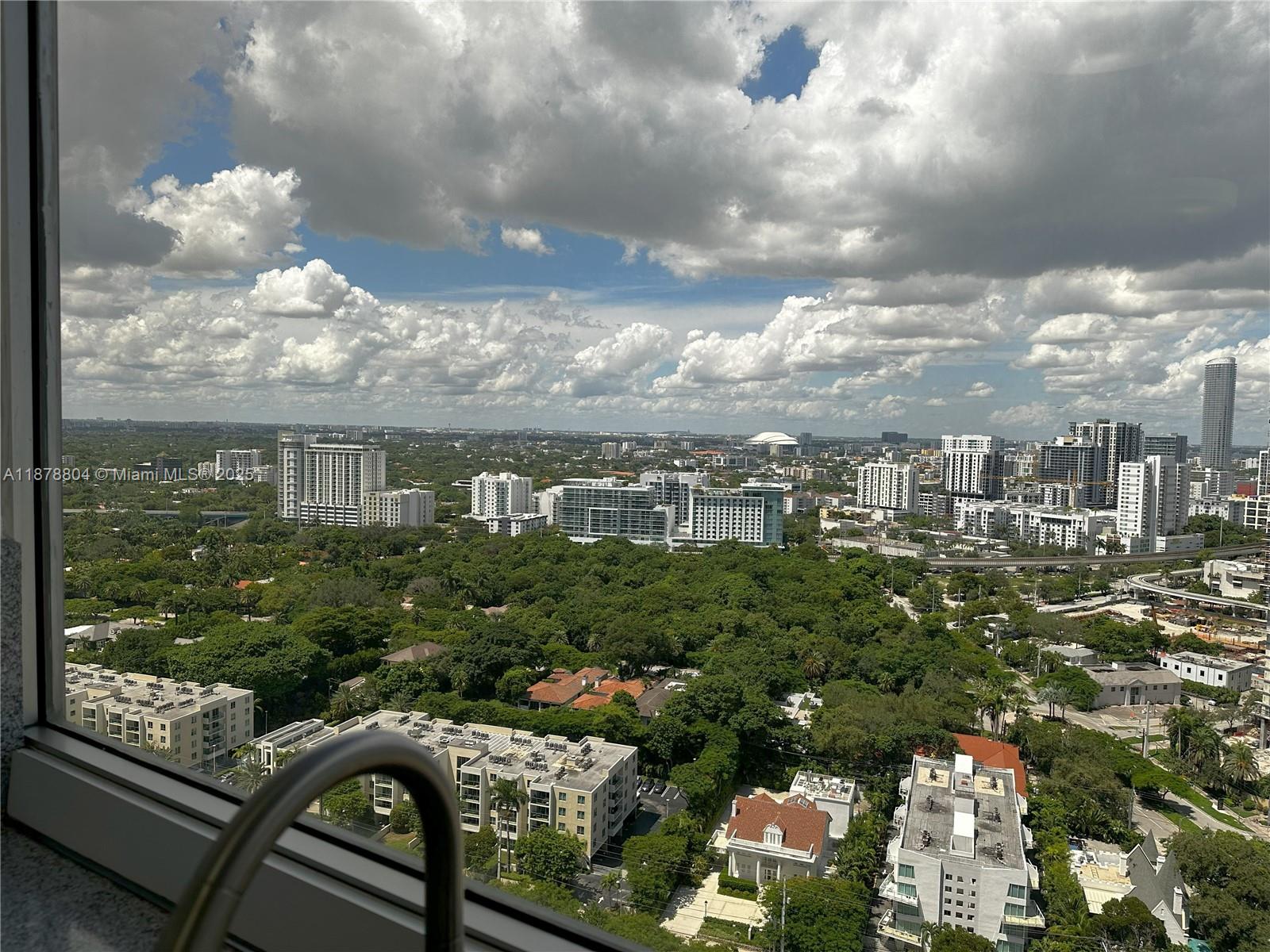 image The Palace Condo18