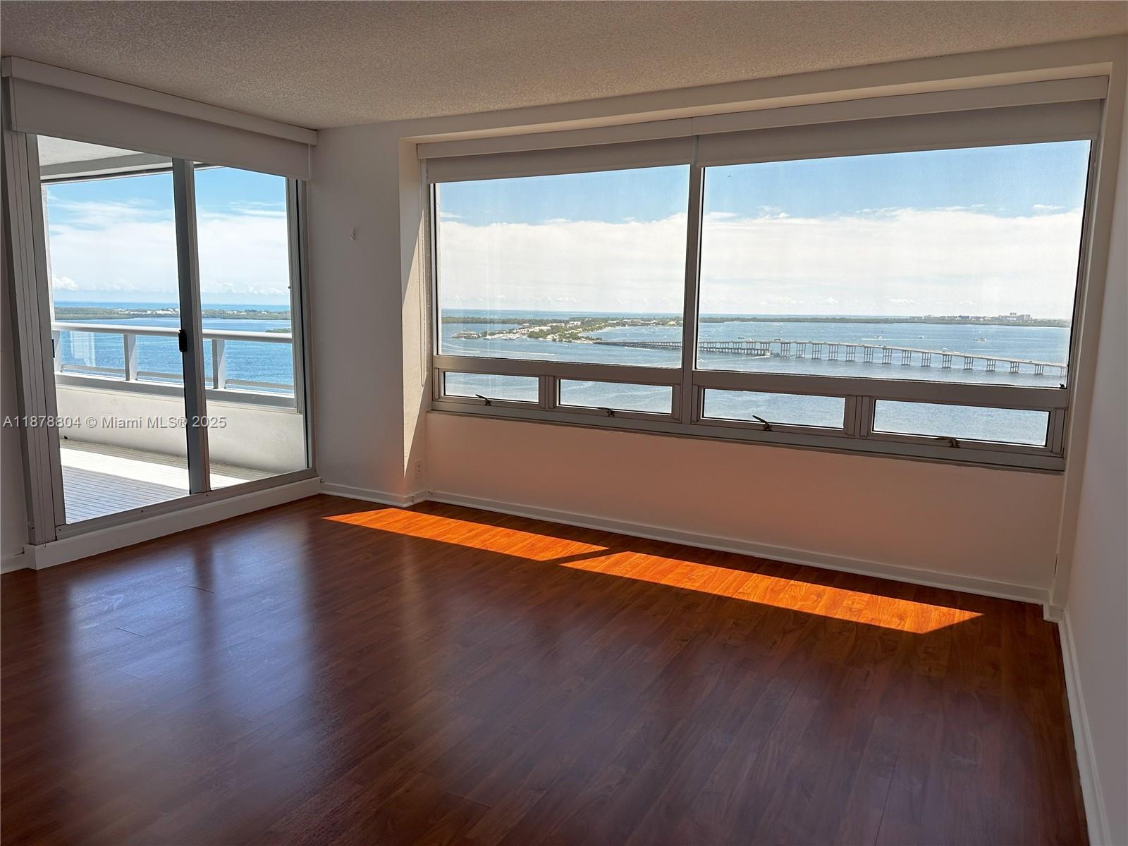 image The Palace Condo24