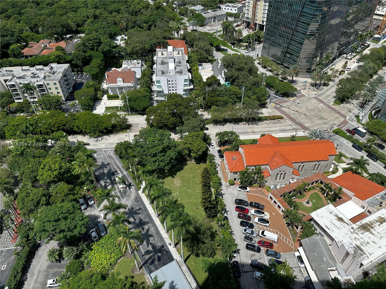 image The Palace Condo34