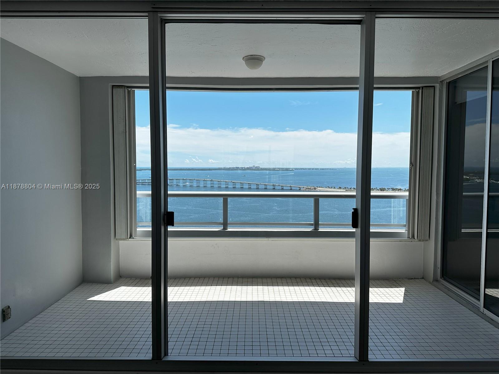 image The Palace Condo5