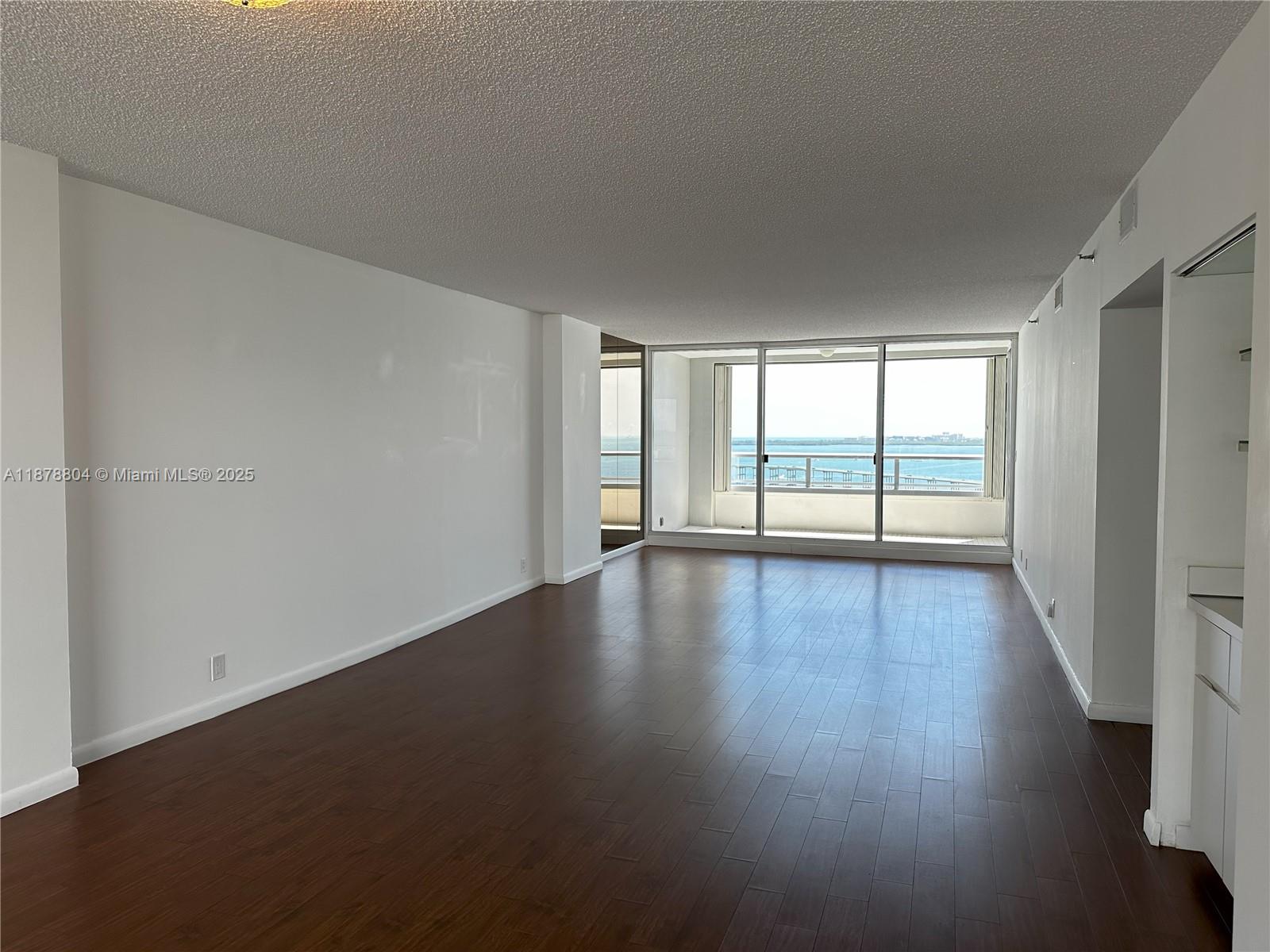 image The Palace Condo6