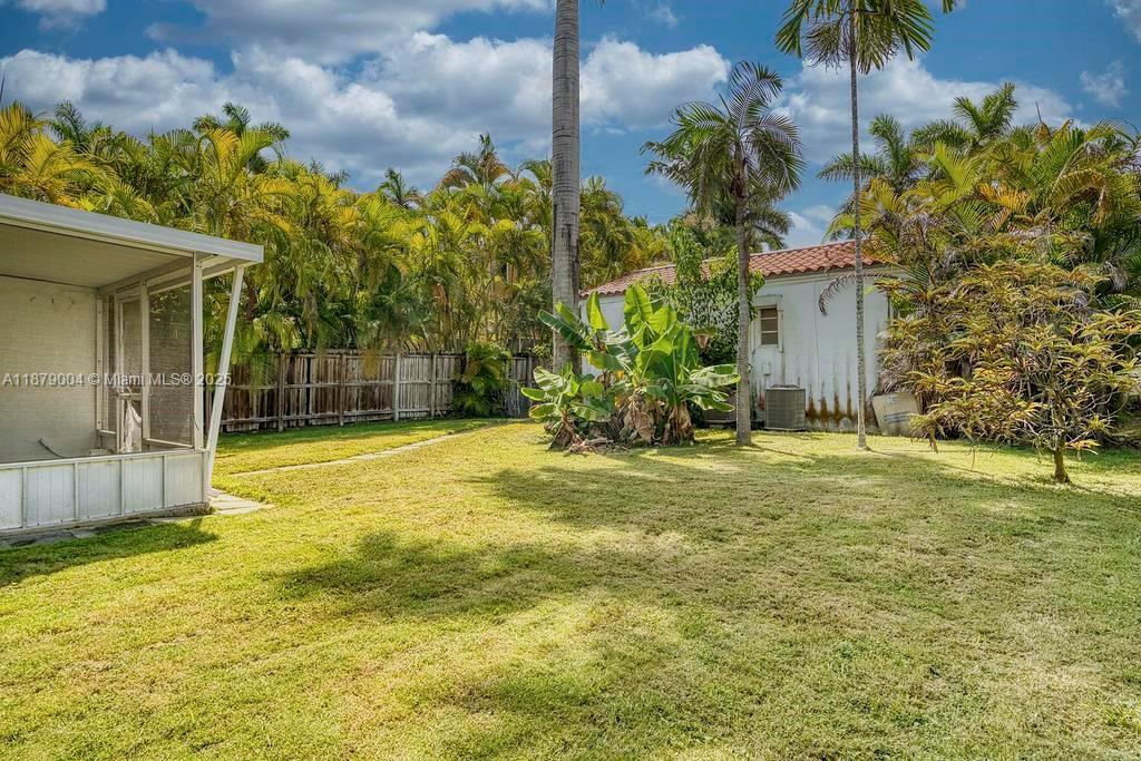 515 W 30th St Miami Beach, FL 33140