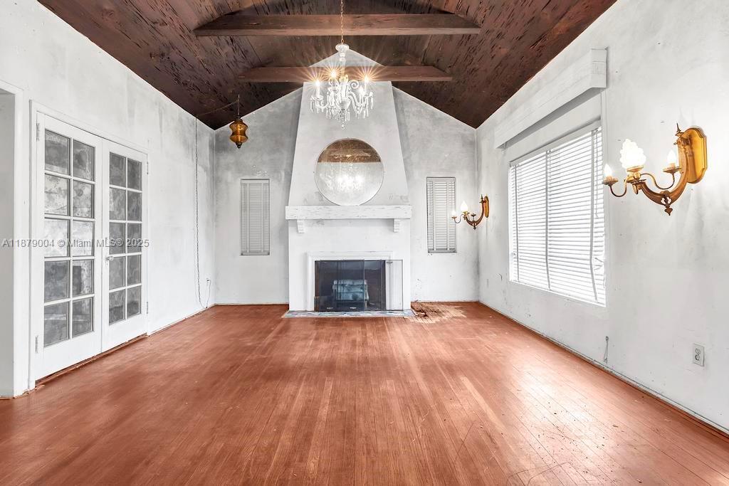 515 W 30th St Miami Beach, FL 33140