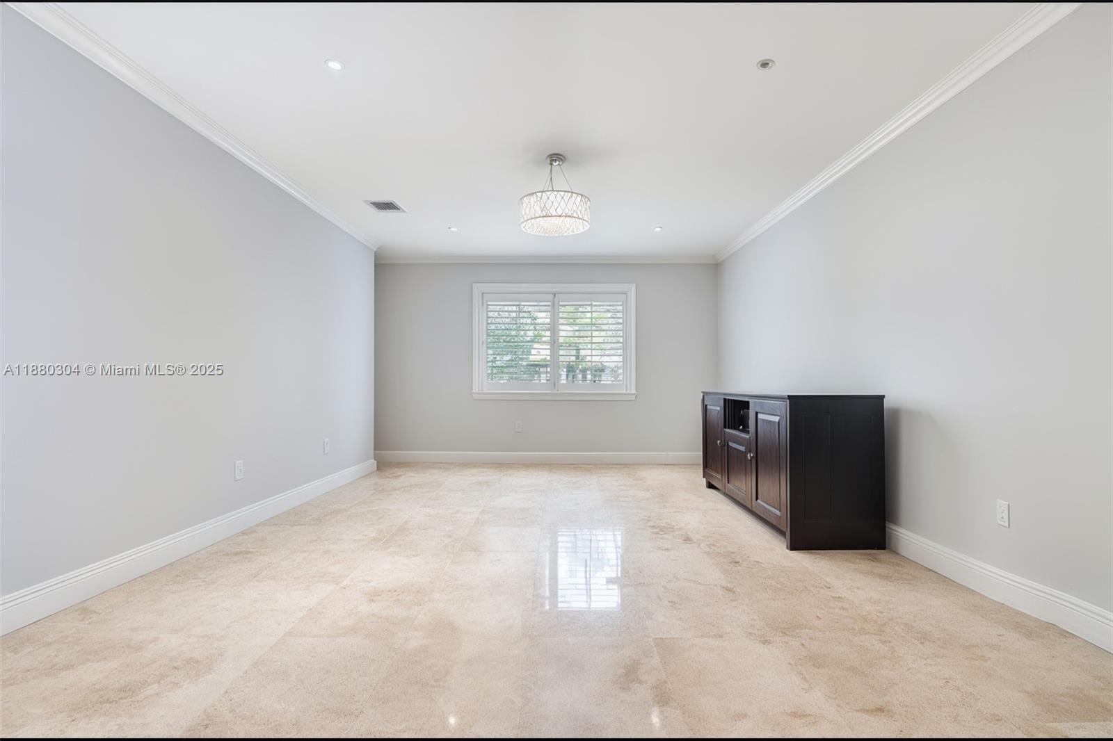 5930 SW 81st St South Miami, FL 33143