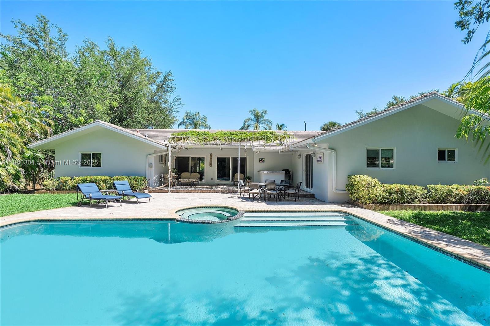 5930 SW 81st St South Miami, FL 33143