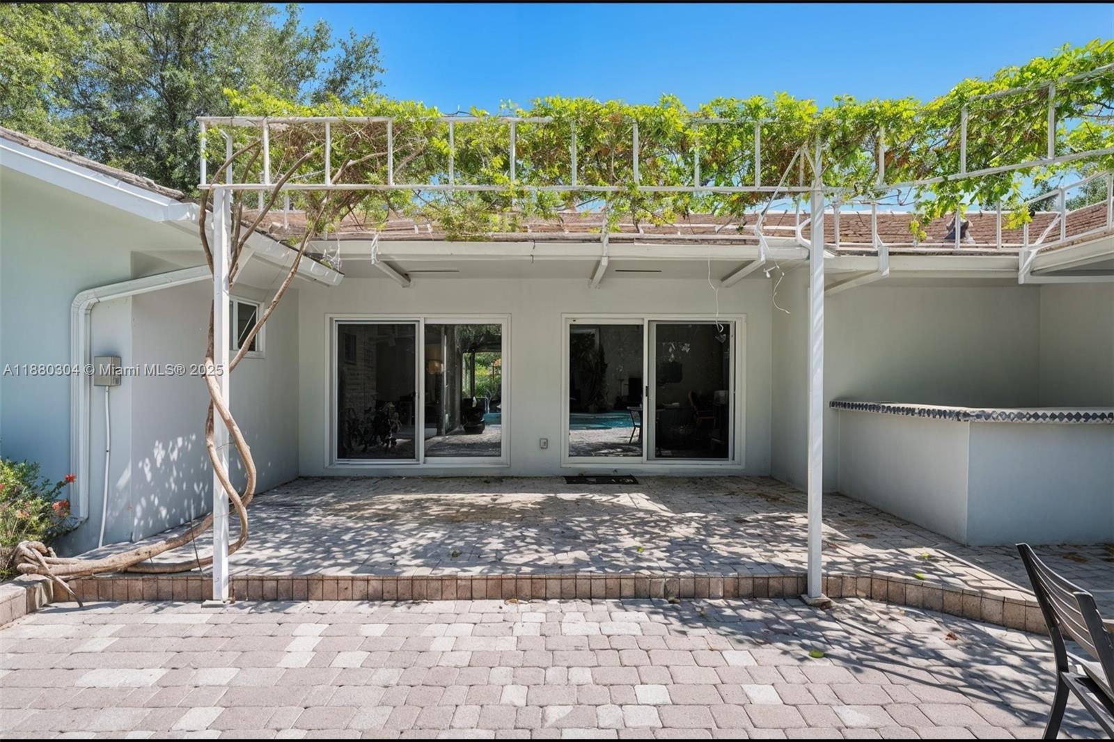 5930 SW 81st St South Miami, FL 33143