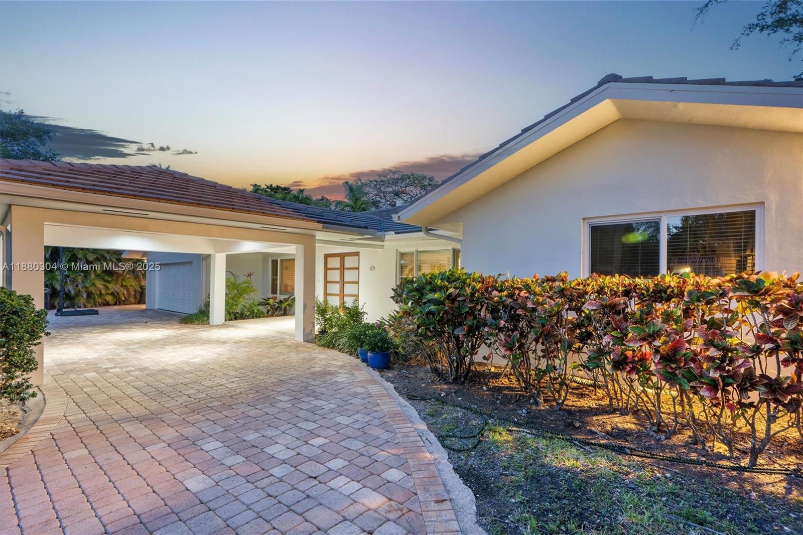 5930 SW 81st St South Miami, FL 33143