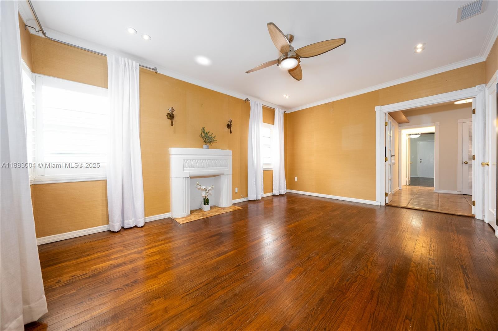 1051 Michigan Ave #3