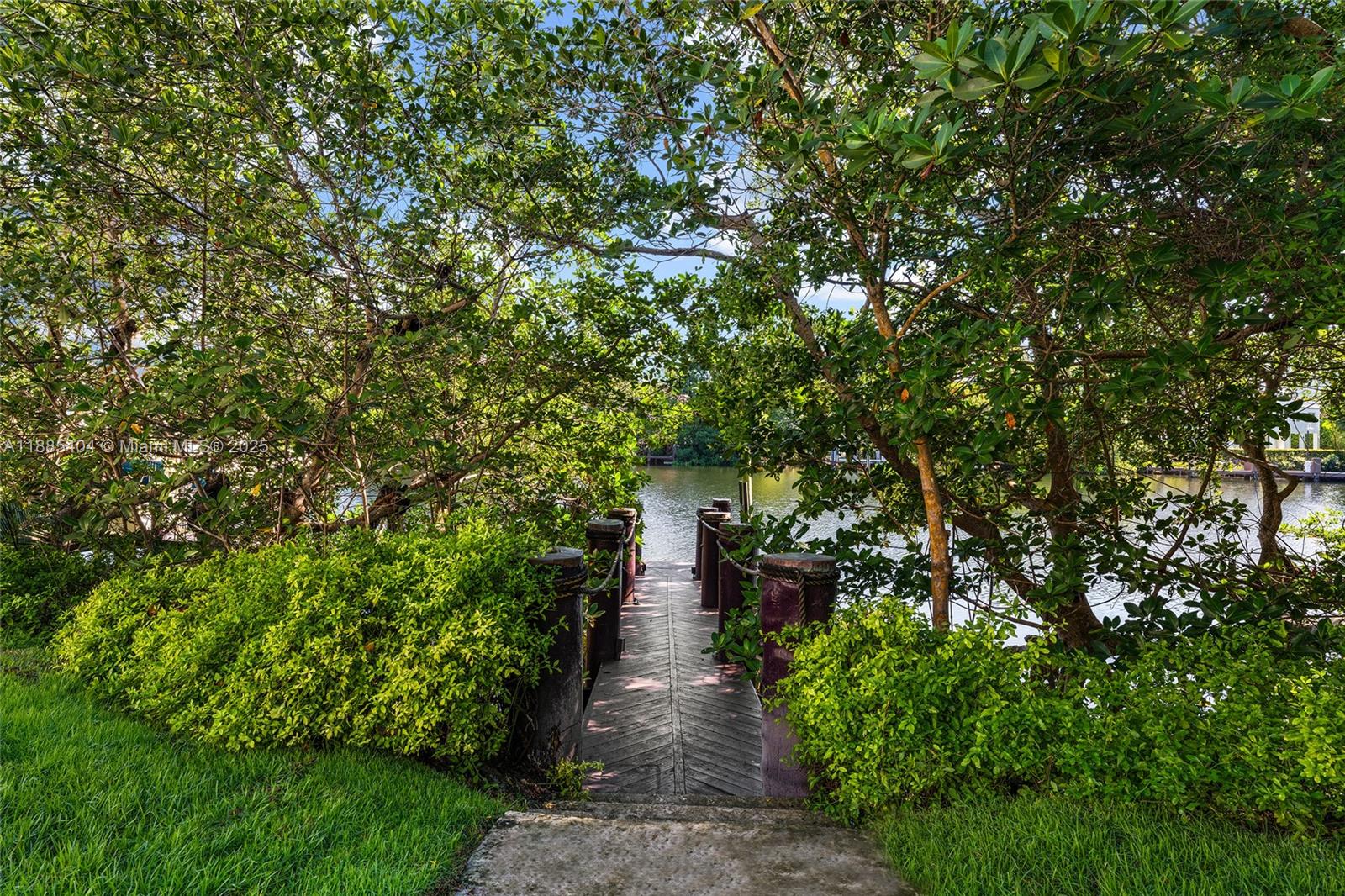 231 Costanera Rd Coral Gables, FL 33143 231 Costanera Rd Coral Gables, FL 33143