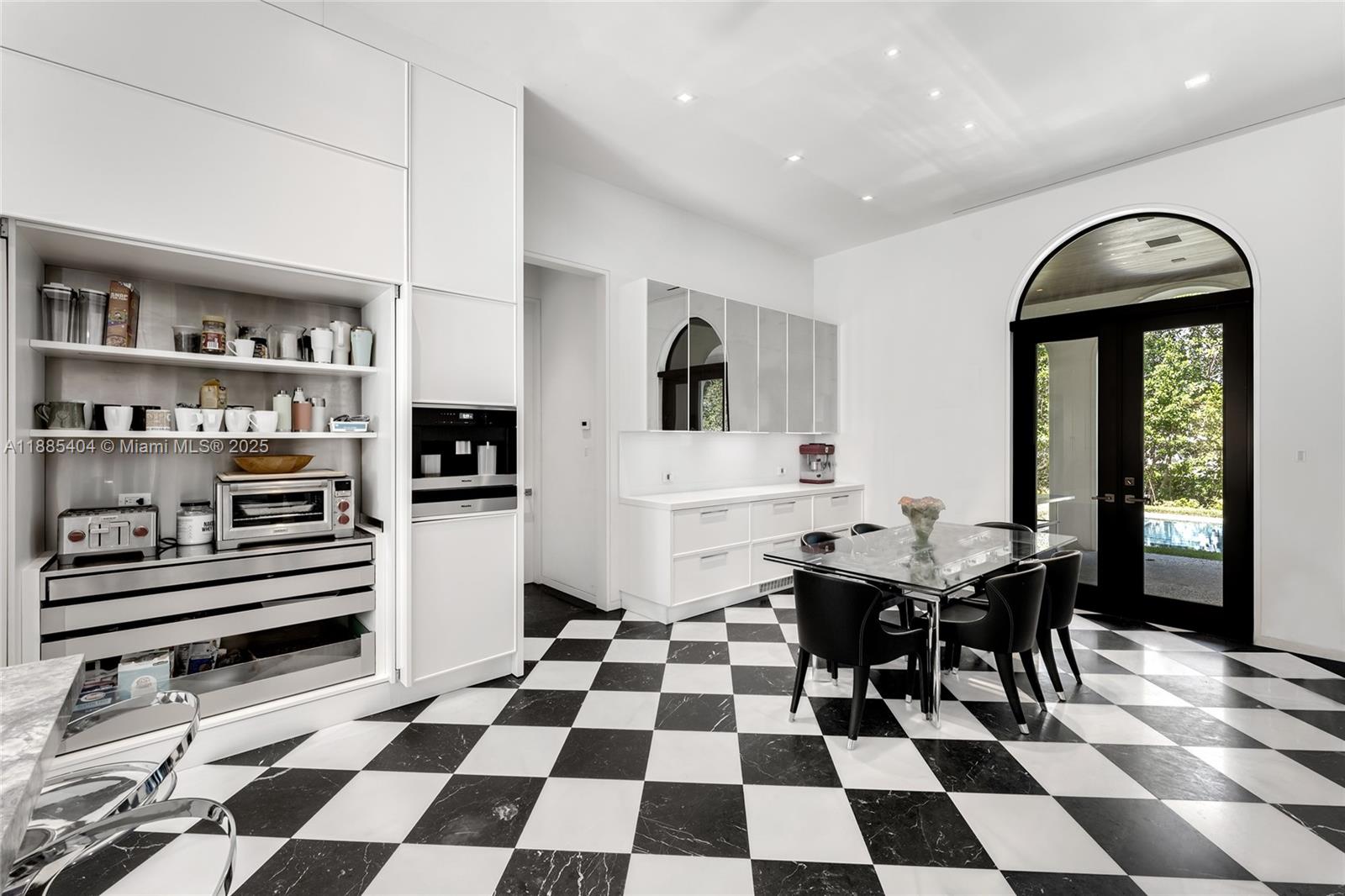 231 Costanera Rd Coral Gables, FL 33143 231 Costanera Rd Coral Gables, FL 33143