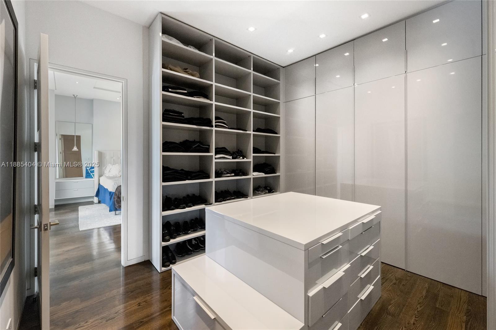 231 Costanera Rd Coral Gables, FL 33143 231 Costanera Rd Coral Gables, FL 33143