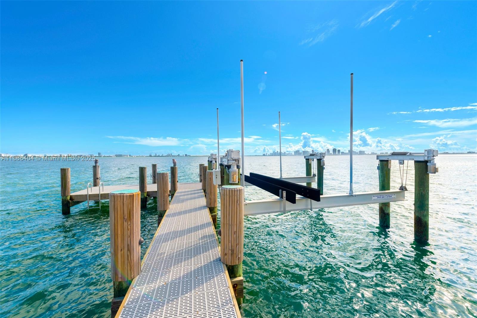 1580 S Treasure Dr North Bay Village, FL 33141