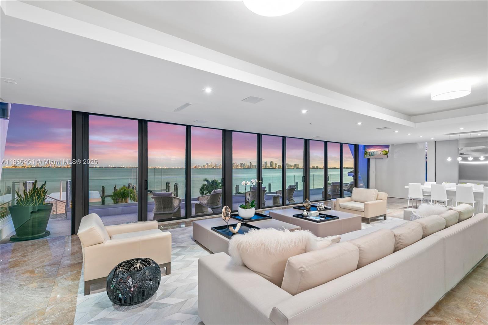 1580 S Treasure Dr North Bay Village, FL 33141