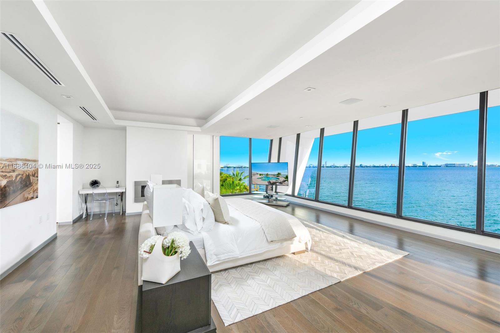 1580 S Treasure Dr North Bay Village, FL 33141