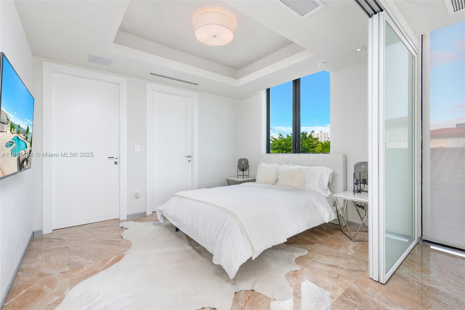 1580 S Treasure Dr North Bay Village, FL 33141