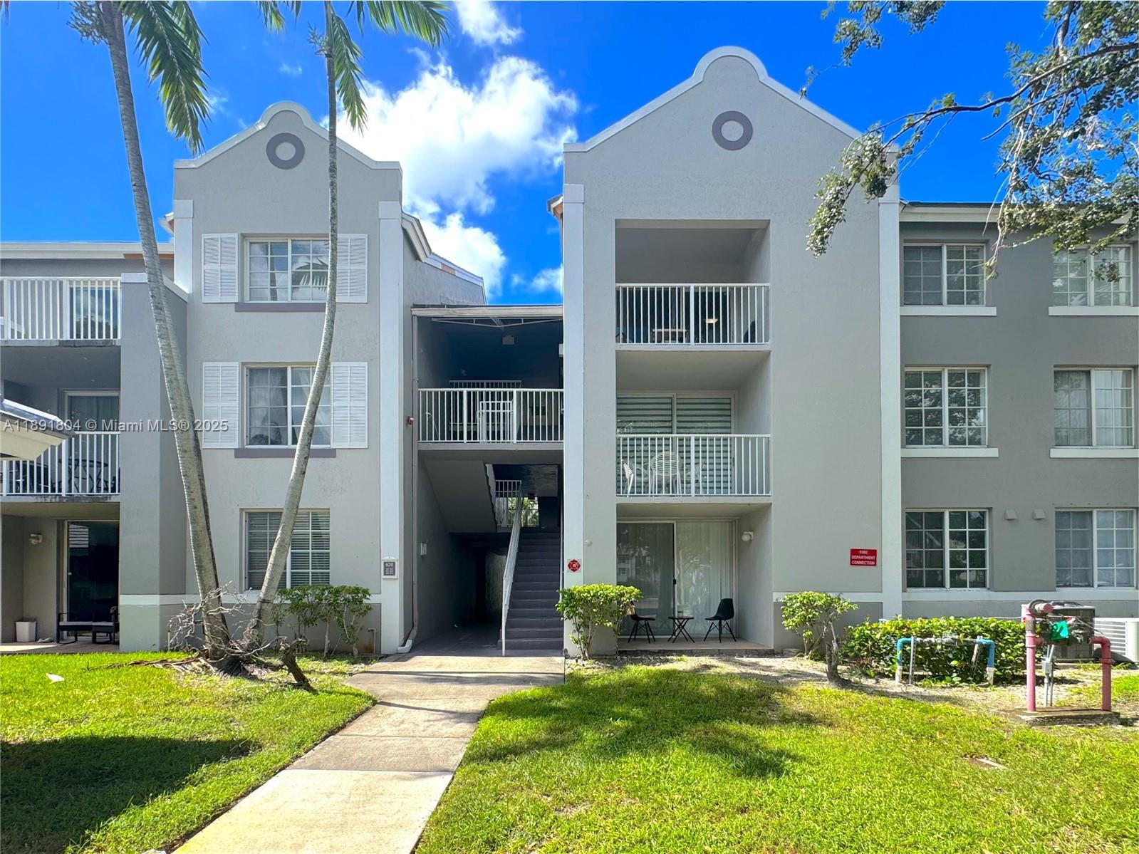 620 SW 111th Ave #304